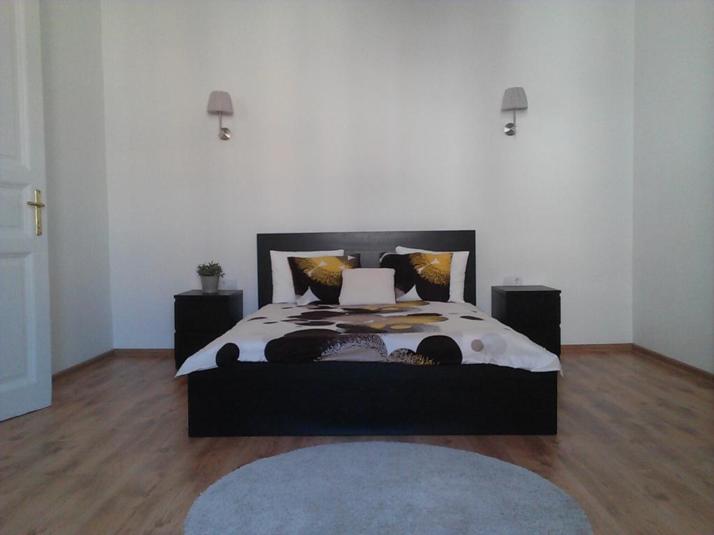 Ferienwohnung Downtown Rising Sun 104 Sq.M Budapest Exterior foto